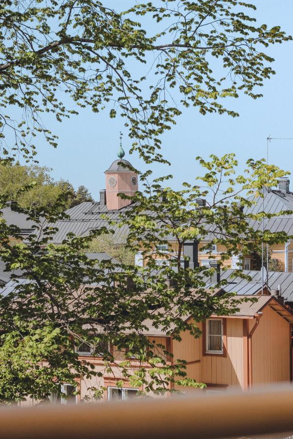 Runo Hotel Порво Екстериор снимка The tower of the former church of Saint-Pierre